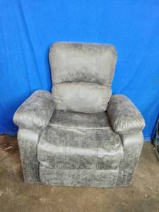 lot 97 image: Relax-A-Lounger Dayton Faux Leather Recliner