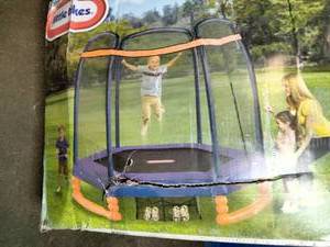 lot 106 image: Little Tikes 7 Trampoline