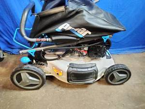 lot 109 image: Pulsar 21 200cc 3-in-1 Self-Propelled Gas Lawn Mower with Electric Start