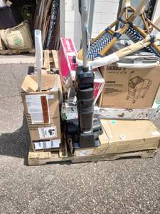 lot 111 image: Customer Returns Pallet