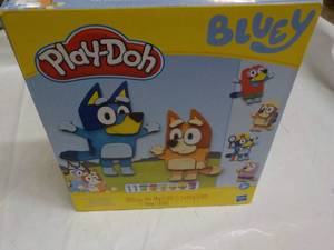 lot 6 image: Play-Doh Bluey...