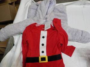 lot 22 image: 3mo-12 months Clothing...
