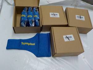 lot 79 image: 3 Yuyon Gshuai Football Accessories...