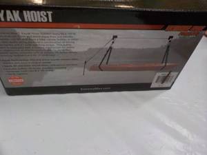 lot 91 image: Kayak Hoist and extra...