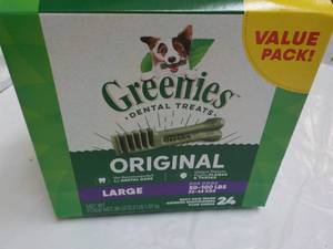 lot 209 image: Greenies 24 Pack dog Dental Treats...
