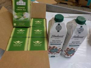 lot 224 image: Ahmad Jasmine Green Tea and Elmhurs...