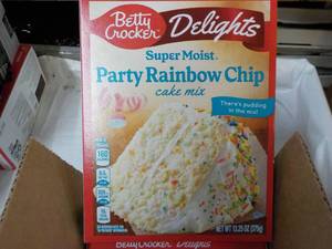 lot 246 image: 6 Betty Crocker Delights Rainbow Ch...