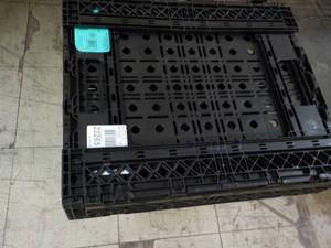 lot 273 image: 2 Collapsible Trays...