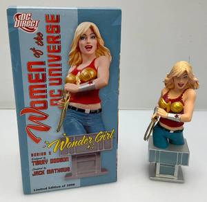 lot 26 image: DC Direct Limited Edition 24813000 Women Of The DC Universe Wonder Girl Figurine (NIB)
