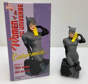 lot 27 image: DC Direct Limited Edition 38764000 Women Of The DC Universe Cat Woman Figurine (NIB)