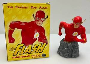 lot 30 image: DC Direct Mini-Bust The Flash The Fastest Man Alive Figurine (NIB)