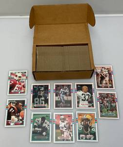 lot 79 image: Misc. Unsorted 1989 Fleer NFL Trading Cards