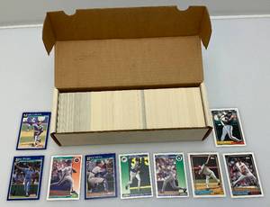 lot 93 image: 1992 Score Unsorted Baseball Cards