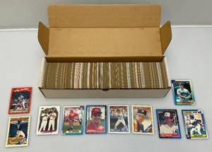 lot 95 image: Misc. Unsorted Baseball Cards