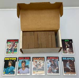 lot 98 image: Unsorted 1986 Topps Baseball Cards