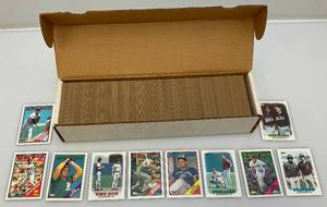 lot 106 image: 1988 Unsorted Topps Baseball Cards