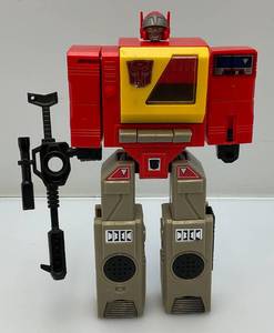 lot 171 image: 1984 G1 Transformer Blaster 8 34 Tall