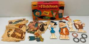 lot 183 image: 1962 FLINTSTONES Stand Up Dolls In Original Box
