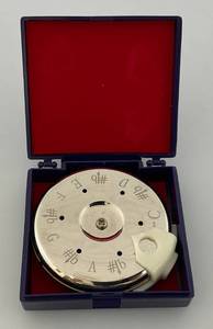 lot 200 image: Vintage Becker Chromatic Pitch Pipe C-C In Original Box