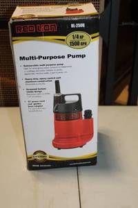 lot 11 image: Red Lion RL-250U Multi-Purpose Submersible Pump 14 HP