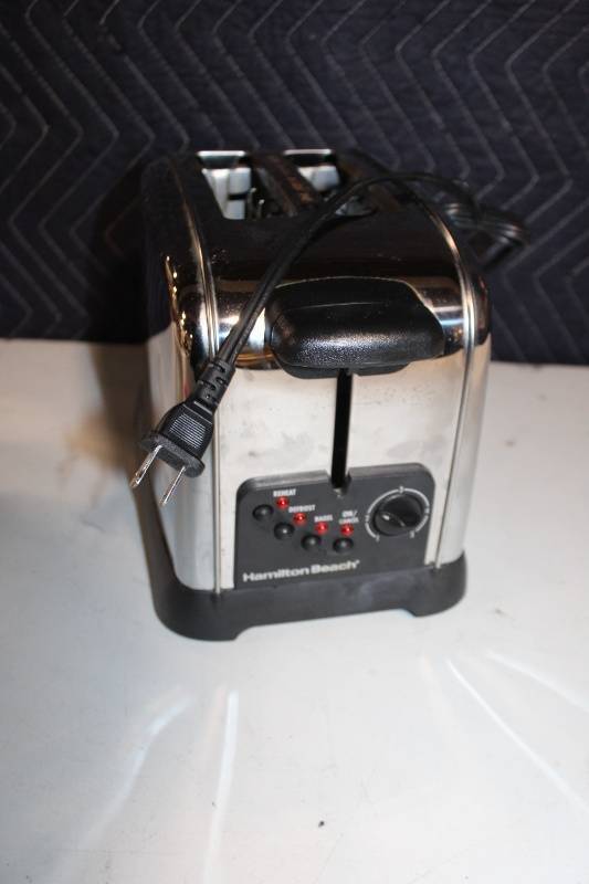 lot 263 image: Used Hamilton Beach 2-Slice Toaster with Defrost Function