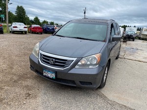lot 11 image: 2010 Honda Odyssey