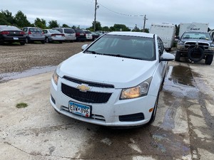 lot 5 image: 2011 Chevrolet Cruze