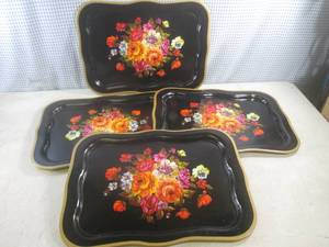 lot 28 image: (FS) Set of 4 Vintage Metal Lap Tra...