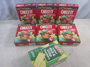 (C-1) 6 Boxes of Cheez-It White Che...