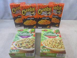 lot 64 image: (B-3) 4 Boxes of Cheetos Mac N Chee...
