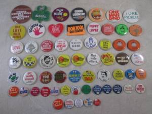 lot 162 image: (EC1) Large Assortment of Buttons S...