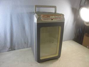 lot 167 image: (BS) 12V Road Pro Snack Master Delu...