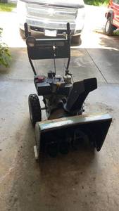 lot 1507 image: Ranch King 8HP 26 Self-Propelled Snow Blower