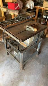lot 1513 image: Used Craftsman Table Saw with Stand and Accessories