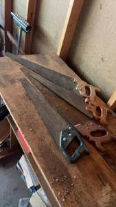 lot 1519 image: Set of 4 Vintage Hand Saws with Wooden Handles