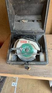 lot 1538 image: Used Craftsman 7 14 Inch Circular Saw with Carrying Case