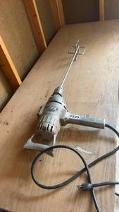 lot 1539 image: Black & Decker Heavy-Duty 576 Drill