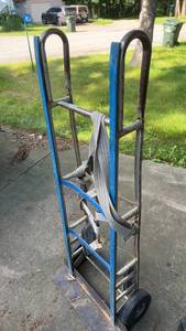 lot 1572 image: Heavy-Duty Blue Hand Truck with Two Wheels