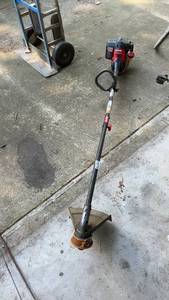 lot 1573 image: Used Yard Machines 4-Cycle Gas Trimmer