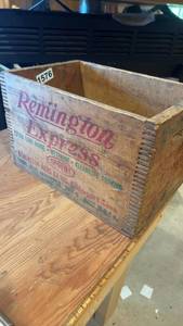lot 1576 image: Vintage Remington Express Wooden Ammunition Box
