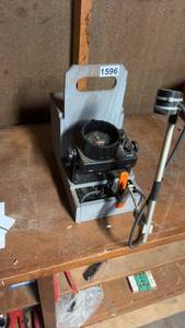 lot 1596 image: Vintage Vexilar FL-8 Depth Finder with Stand