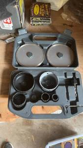 lot 1607 image: Used Hole Saw Kit with Various Sizes in Carry Case