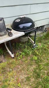 lot 1615 image: Used Weber Charcoal Grill with Accessories