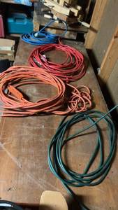 lot 1623 image: Lot of 4 Extension Cords in Various Colors