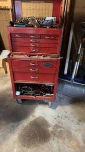 lot 1633 image: Red Williams Tool Chest with Assorted Hand Tools