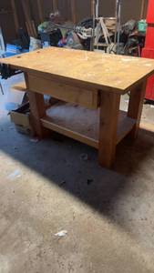 lot 1654 image: Sturdy Wooden Workbench with Storage Shelf