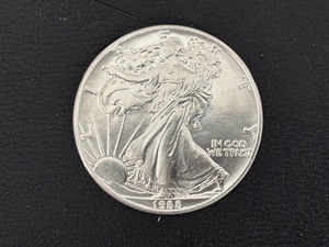 lot 50 image: 1988 Silver Eagle
