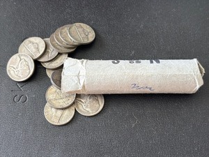 lot 131 image: Roll of Silver War Nickels