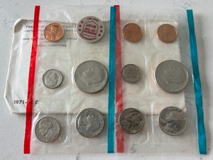 lot 104 image: 1971 P & D Mint Set