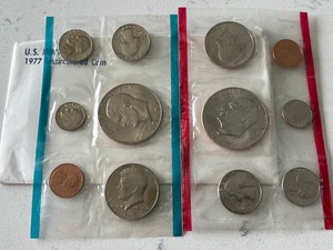 lot 109 image: 1977 P & D Mint Set